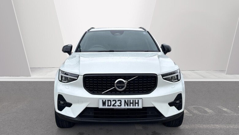 Volvo XC40 2.0 B4P Ultimate Dark 5dr Auto Petrol Estate